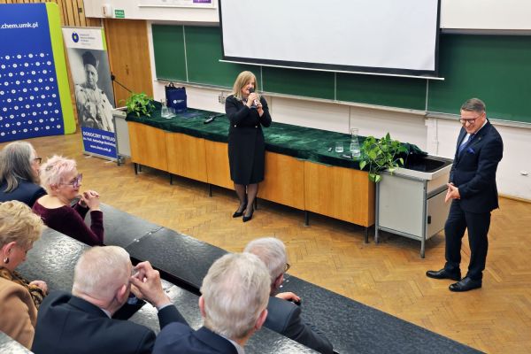 Wykład im prof. Antoniego Basińskiego prof. Teofila Jesionowskiego (Wydział Chemii, 8.04.2026) [fot. Andrzej Romański] Kliknij, aby powiększyć zdjęcie