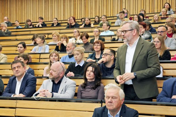 Wykład im prof. Antoniego Basińskiego prof. Teofila Jesionowskiego (Wydział Chemii, 8.04.2026) [fot. Andrzej Romański] Kliknij, aby powiększyć zdjęcie
