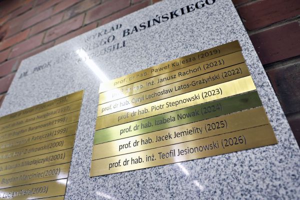 Wykład im prof. Antoniego Basińskiego prof. Teofila Jesionowskiego (Wydział Chemii, 8.04.2026) [fot. Andrzej Romański] Kliknij, aby powiększyć zdjęcie