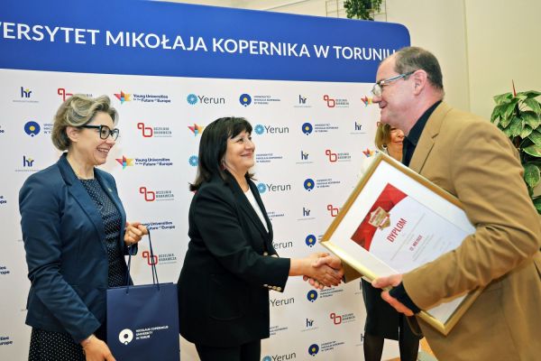 Gala Perspektyw Licea i Technika (Collegium Humanisticum, 15.04.2026) [fot. Andrzej Romański] Kliknij, aby powiększyć zdjęcie