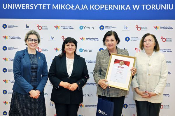 Gala Perspektyw Licea i Technika (Collegium Humanisticum, 15.04.2026) [fot. Andrzej Romański] Kliknij, aby powiększyć zdjęcie