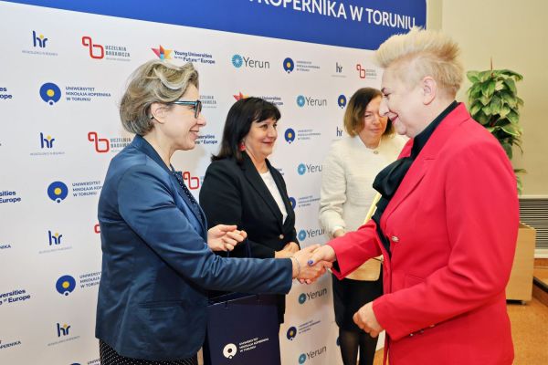 Gala Perspektyw Licea i Technika (Collegium Humanisticum, 15.04.2026) [fot. Andrzej Romański] Kliknij, aby powiększyć zdjęcie