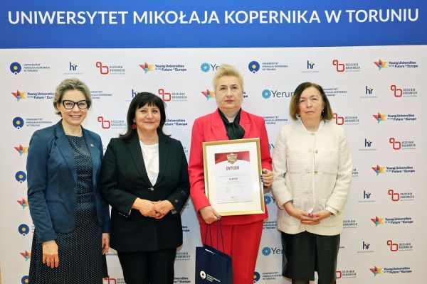 Gala Perspektyw Licea i Technika (Collegium Humanisticum, 15.04.2026) [fot. Andrzej Romański] Kliknij, aby powiększyć zdjęcie