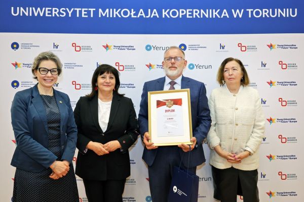 Gala Perspektyw Licea i Technika (Collegium Humanisticum, 15.04.2026) [fot. Andrzej Romański] Kliknij, aby powiększyć zdjęcie