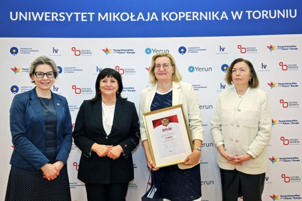 Gala Perspektyw Licea i Technika (Collegium Humanisticum, 15.04.2026) [fot. Andrzej Romański] Kliknij, aby powiększyć zdjęcie