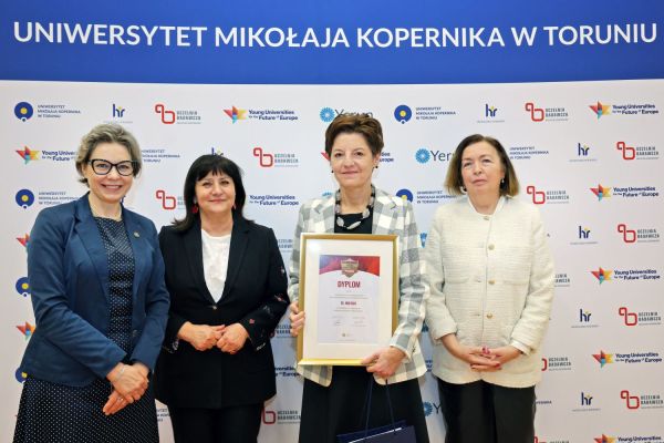 Gala Perspektyw Licea i Technika (Collegium Humanisticum, 15.04.2026) [fot. Andrzej Romański] Kliknij, aby powiększyć zdjęcie