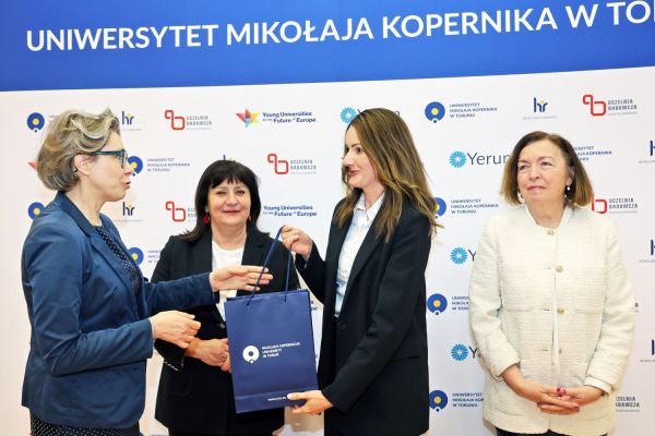 Gala Perspektyw Licea i Technika (Collegium Humanisticum, 15.04.2026) [fot. Andrzej Romański] Kliknij, aby powiększyć zdjęcie