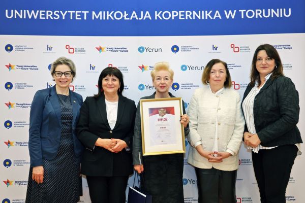 Gala Perspektyw Licea i Technika (Collegium Humanisticum, 15.04.2026) [fot. Andrzej Romański] Kliknij, aby powiększyć zdjęcie