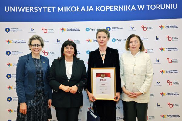 Gala Perspektyw Licea i Technika (Collegium Humanisticum, 15.04.2026) [fot. Andrzej Romański] Kliknij, aby powiększyć zdjęcie