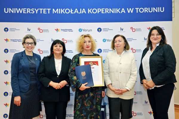 Gala Perspektyw Licea i Technika (Collegium Humanisticum, 15.04.2026) [fot. Andrzej Romański] Kliknij, aby powiększyć zdjęcie