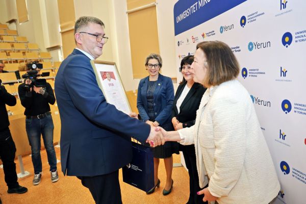 Gala Perspektyw Licea i Technika (Collegium Humanisticum, 15.04.2026) [fot. Andrzej Romański] Kliknij, aby powiększyć zdjęcie