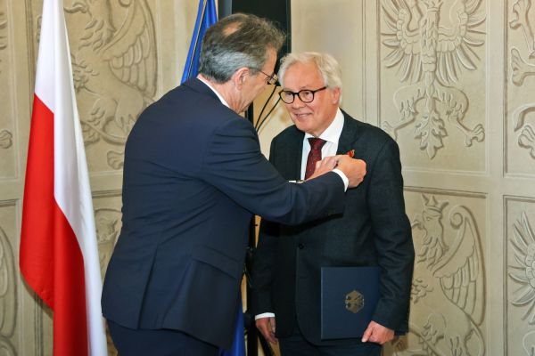 Wręczenie Orderu Zasługi Republiki Federalnej Niemiec prof. Leszkowi Żylińskiemu [Andrzej Romański] Kliknij, aby powiększyć zdjęcie
