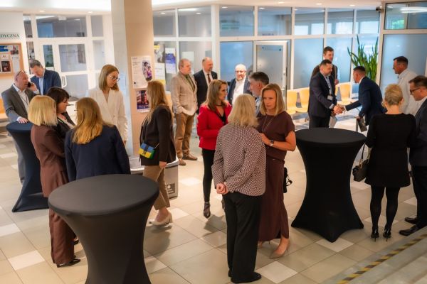 Otwarcie Uniwersyteckiego Centrum Wsparcia Badań Klinicznych Collegium Medicum UMK [fot. Collegium Medicum UMK] Kliknij, aby powiększyć zdjęcie