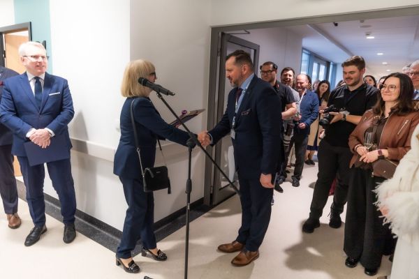 Otwarcie Uniwersyteckiego Centrum Wsparcia Badań Klinicznych Collegium Medicum UMK [fot. Collegium Medicum UMK] Kliknij, aby powiększyć zdjęcie