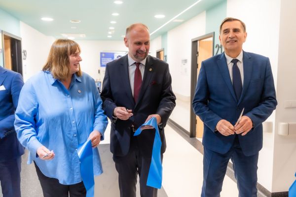 Otwarcie Uniwersyteckiego Centrum Wsparcia Badań Klinicznych Collegium Medicum UMK [fot. Collegium Medicum UMK] Kliknij, aby powiększyć zdjęcie