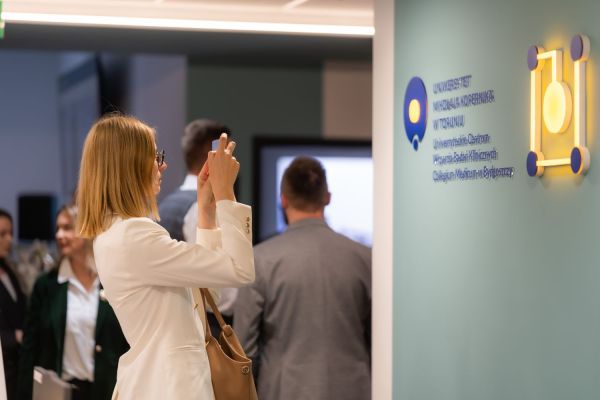 Otwarcie Uniwersyteckiego Centrum Wsparcia Badań Klinicznych Collegium Medicum UMK [fot. Collegium Medicum UMK] Kliknij, aby powiększyć zdjęcie