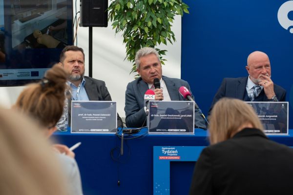 Uniwersyteckie Dni KPO w Collegium Medicum UMK [fot. Mariusz Kowalikowski] Kliknij, aby powiększyć zdjęcie