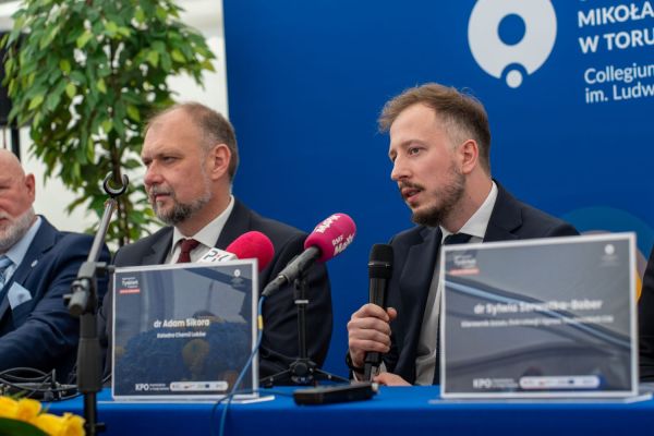 Uniwersyteckie Dni KPO w Collegium Medicum UMK [fot. Mariusz Kowalikowski] Kliknij, aby powiększyć zdjęcie