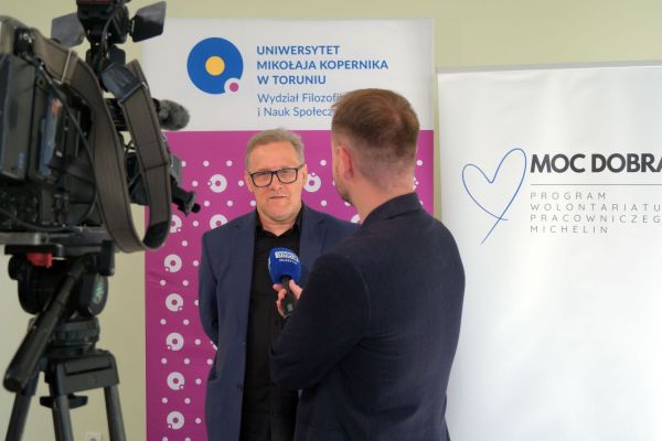 Mózg, AI i nowe technologie. Pomyślmy międzypokoleniowo Kliknij, aby powiększyć zdjęcie