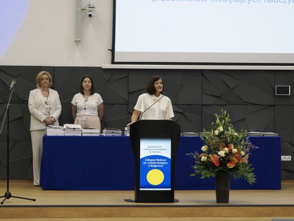 Wręczenie Nagrod Rektora w Collegium Medicum UMK [fot. Jacek Kargól] Kliknij, aby powiększyć zdjęcie