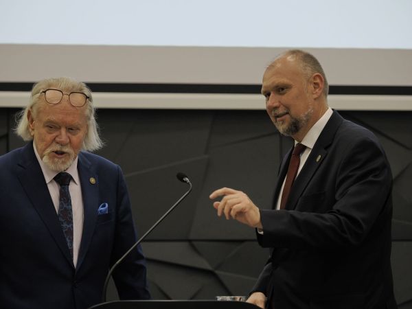 Wręczenie Nagrod Rektora w Collegium Medicum UMK [fot. Jacek Kargól] Kliknij, aby powiększyć zdjęcie