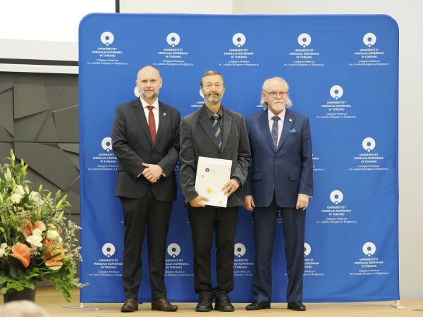 Wręczenie Nagrod Rektora w Collegium Medicum UMK [fot. Jacek Kargól] Kliknij, aby powiększyć zdjęcie
