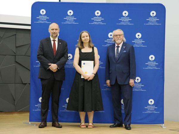 Wręczenie Nagrod Rektora w Collegium Medicum UMK [fot. Jacek Kargól] Kliknij, aby powiększyć zdjęcie