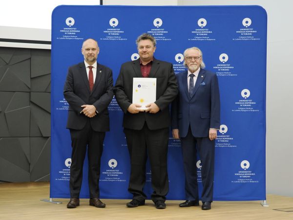 Wręczenie Nagrod Rektora w Collegium Medicum UMK [fot. Jacek Kargól] Kliknij, aby powiększyć zdjęcie