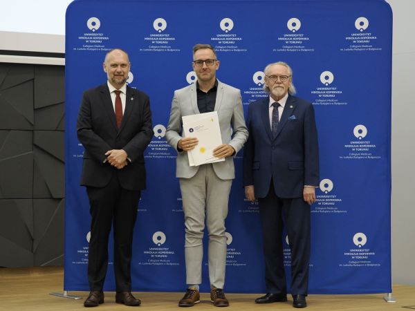 Wręczenie Nagrod Rektora w Collegium Medicum UMK [fot. Jacek Kargól] Kliknij, aby powiększyć zdjęcie