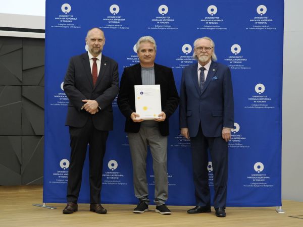 Wręczenie Nagrod Rektora w Collegium Medicum UMK [fot. Jacek Kargól] Kliknij, aby powiększyć zdjęcie