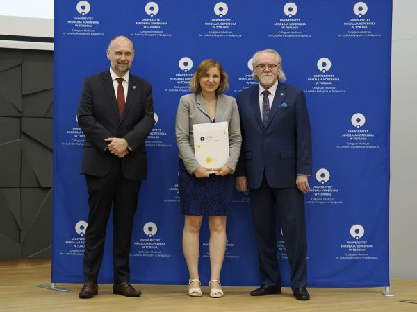 Wręczenie Nagrod Rektora w Collegium Medicum UMK [fot. Jacek Kargól] Kliknij, aby powiększyć zdjęcie