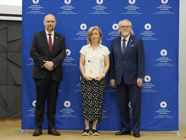 Wręczenie Nagrod Rektora w Collegium Medicum UMK [fot. Jacek Kargól] Kliknij, aby powiększyć zdjęcie