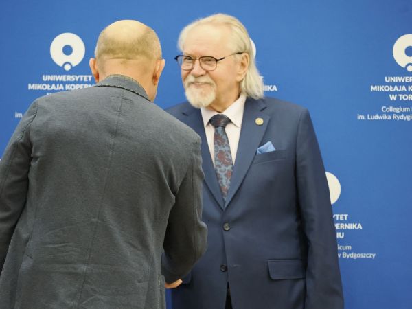 Wręczenie Nagrod Rektora w Collegium Medicum UMK [fot. Jacek Kargól] Kliknij, aby powiększyć zdjęcie