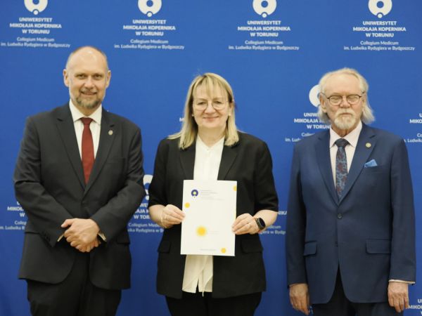 Wręczenie Nagrod Rektora w Collegium Medicum UMK [fot. Jacek Kargól] Kliknij, aby powiększyć zdjęcie