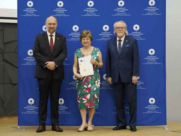Wręczenie Nagrod Rektora w Collegium Medicum UMK [fot. Jacek Kargól] Kliknij, aby powiększyć zdjęcie