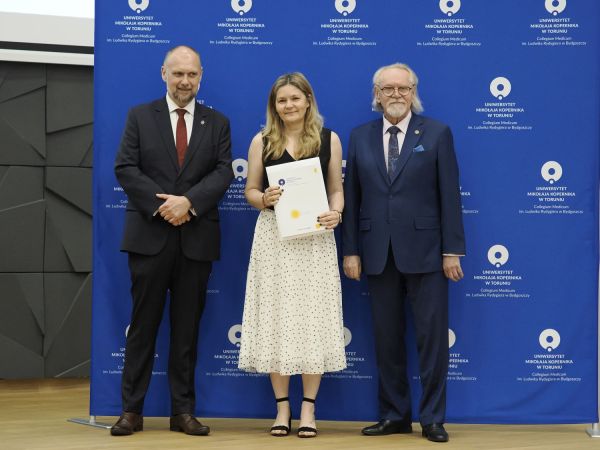 Wręczenie Nagrod Rektora w Collegium Medicum UMK [fot. Jacek Kargól] Kliknij, aby powiększyć zdjęcie