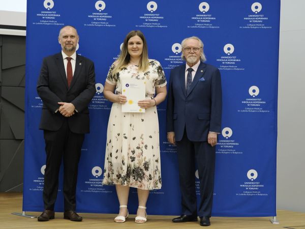 Wręczenie Nagrod Rektora w Collegium Medicum UMK [fot. Jacek Kargól] Kliknij, aby powiększyć zdjęcie