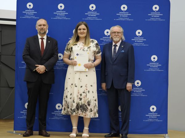 Wręczenie Nagrod Rektora w Collegium Medicum UMK [fot. Jacek Kargól] Kliknij, aby powiększyć zdjęcie