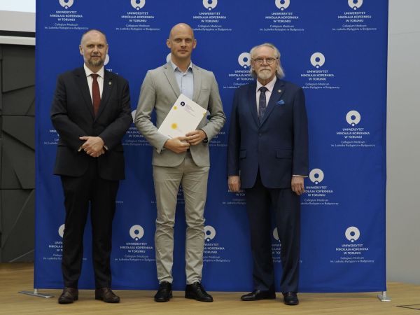 Wręczenie Nagrod Rektora w Collegium Medicum UMK [fot. Jacek Kargól] Kliknij, aby powiększyć zdjęcie