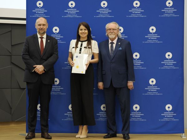 Wręczenie Nagrod Rektora w Collegium Medicum UMK [fot. Jacek Kargól] Kliknij, aby powiększyć zdjęcie