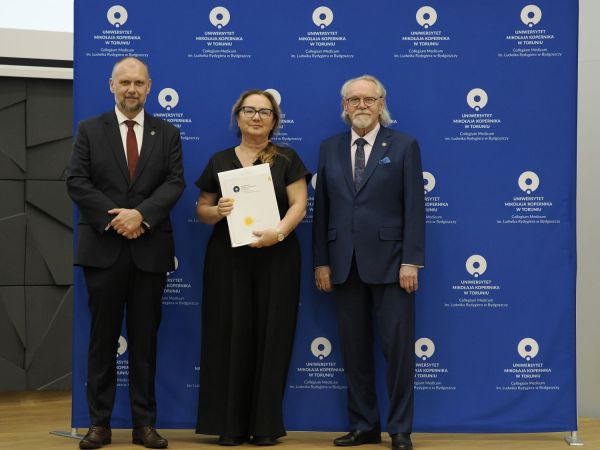 Wręczenie Nagrod Rektora w Collegium Medicum UMK [fot. Jacek Kargól] Kliknij, aby powiększyć zdjęcie