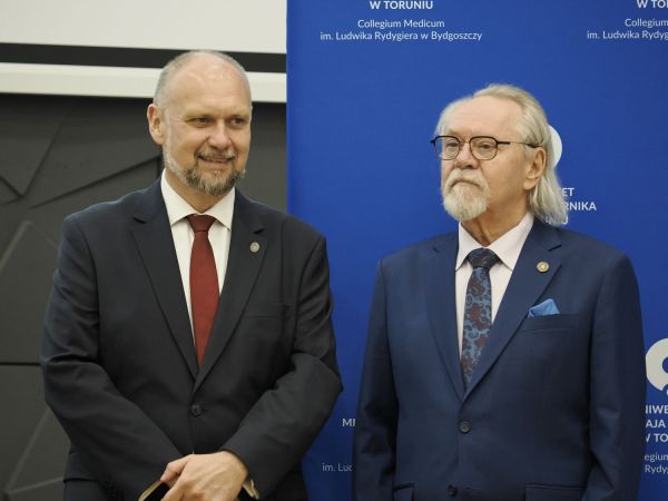 Wręczenie Nagrod Rektora w Collegium Medicum UMK [fot. Jacek Kargól] Kliknij, aby powiększyć zdjęcie