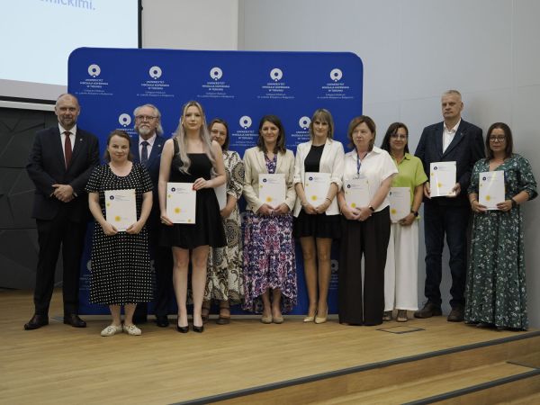 Wręczenie Nagrod Rektora w Collegium Medicum UMK [fot. Jacek Kargól] Kliknij, aby powiększyć zdjęcie