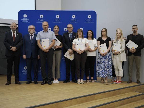 Wręczenie Nagrod Rektora w Collegium Medicum UMK [fot. Jacek Kargól] Kliknij, aby powiększyć zdjęcie