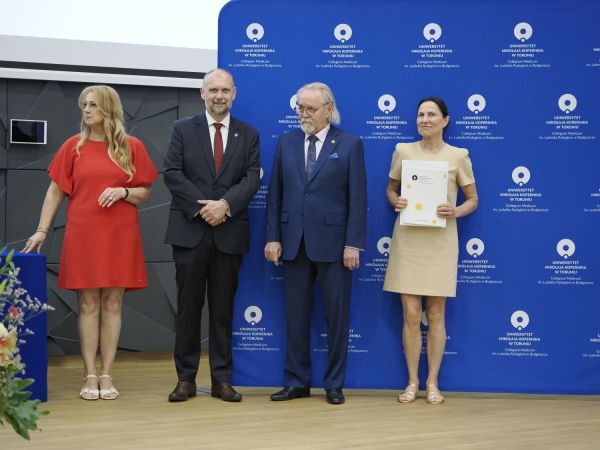Wręczenie Nagrod Rektora w Collegium Medicum UMK [fot. Jacek Kargól] Kliknij, aby powiększyć zdjęcie