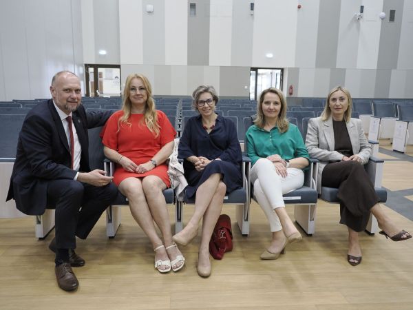 Wręczenie Nagrod Rektora w Collegium Medicum UMK [fot. Jacek Kargól] Kliknij, aby powiększyć zdjęcie