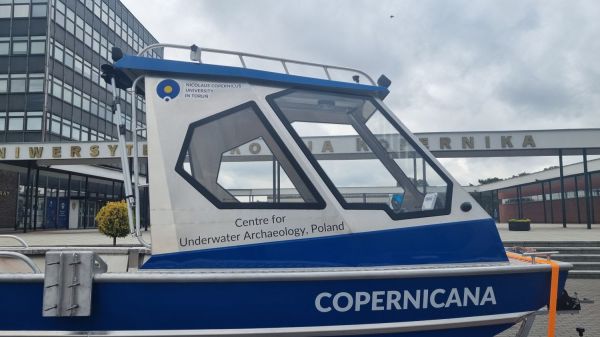 Copernicana nowa łódź Centrum Archeologii Podwodnej UMK [Andrzej Pydyn] Kliknij, aby powiększyć zdjęcie