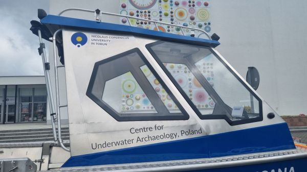 Copernicana nowa łódź Centrum Archeologii Podwodnej UMK [Andrzej Pydyn] Kliknij, aby powiększyć zdjęcie