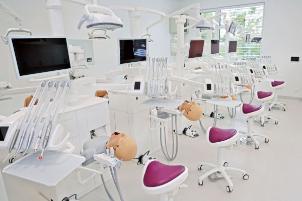 Otwarcie Uniwersyteckiego Centrum Stomatologii CM UMK  (24.09.2026) [fot.  Andrzej Romański] Kliknij, aby powiększyć zdjęcie