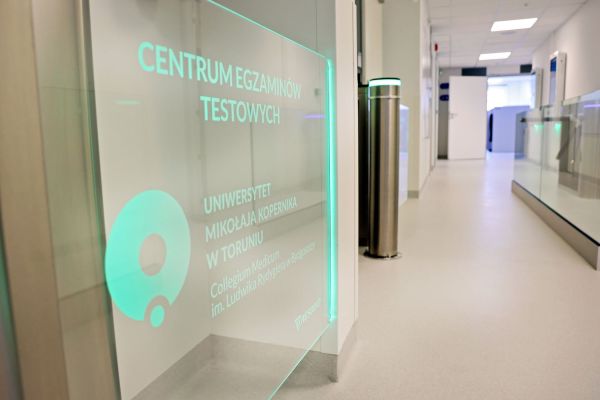 Otwarcie Uniwersyteckiego Centrum Stomatologii CM UMK  (24.09.2026) [fot.  Andrzej Romański] Kliknij, aby powiększyć zdjęcie